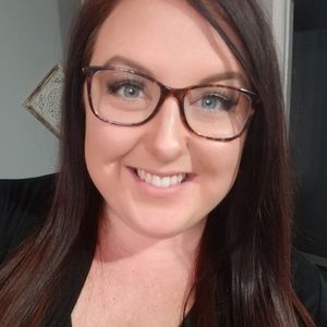 Meet your Posher, Leslie!